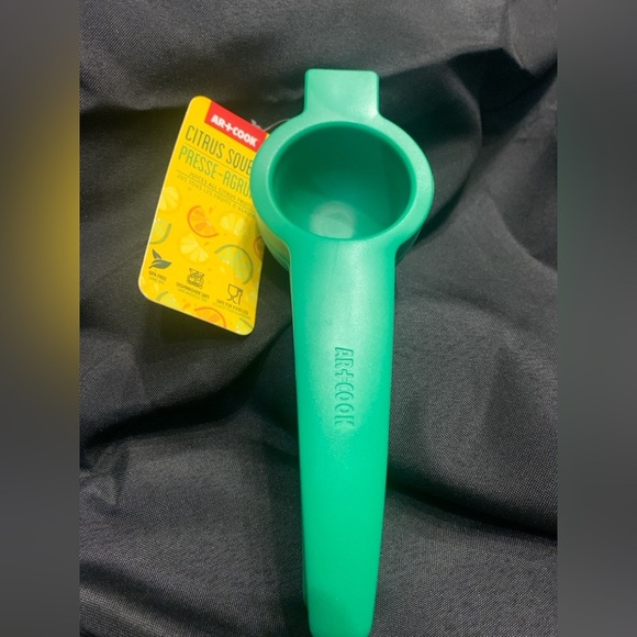 AR+Cook Citrus, Lemon, Lime, Orange Handheld Juicer, NWT, Dishwasher Safe - Picture 2 of 3